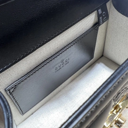 Hyperpeter TOP MATELASSÉ SMALL HANDLE BAG GUCCI GG 0823